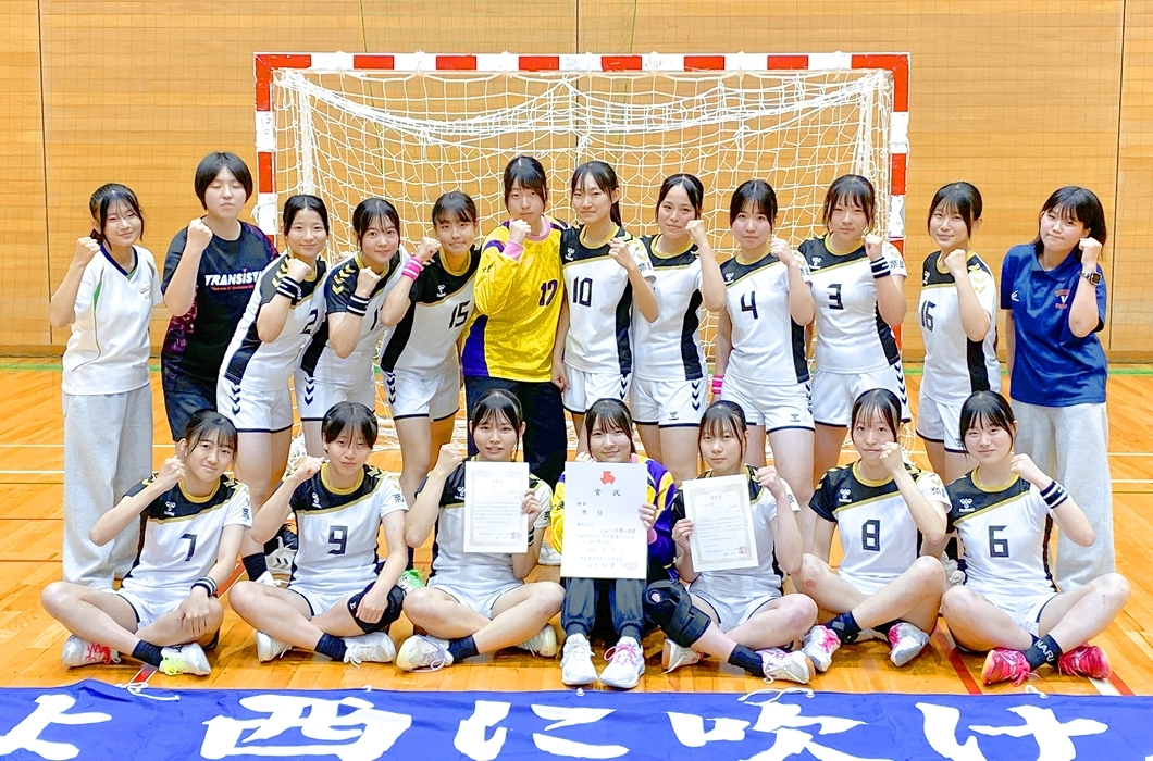 育英西高校　ハンドボール部