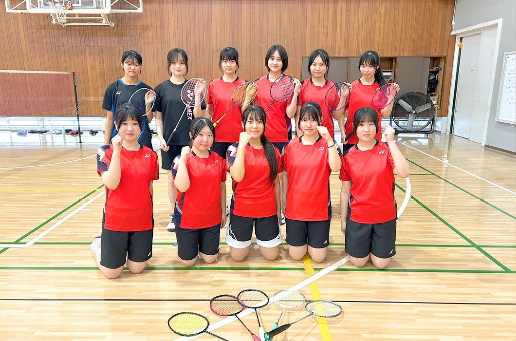 帝塚山高校　女子バドミントン部