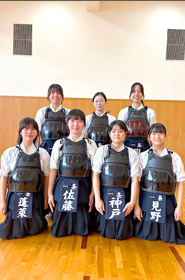 一条高校　なぎなた部