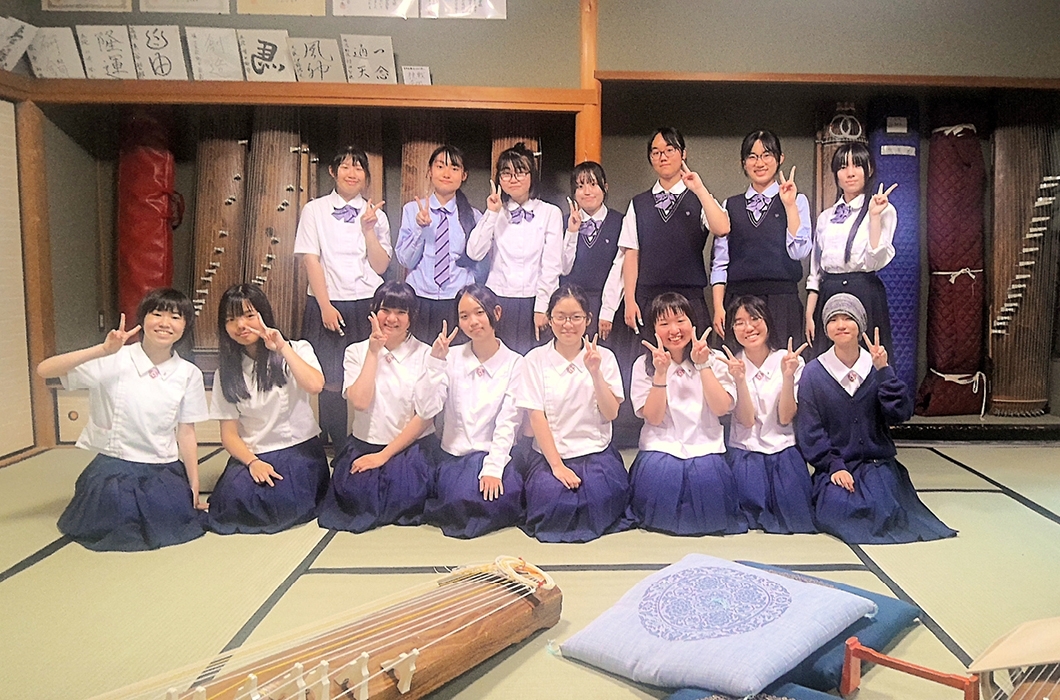 育英西中学校・高校　筝曲部