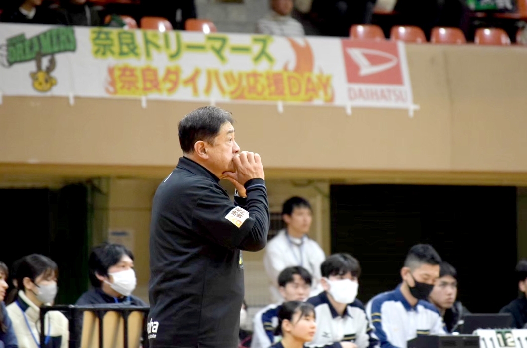 須山　和彦監督（バレーボール）